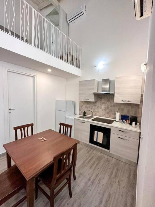 Holiday House Shantu Катания Екстериор снимка