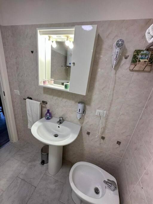 Holiday House Shantu Катания Екстериор снимка