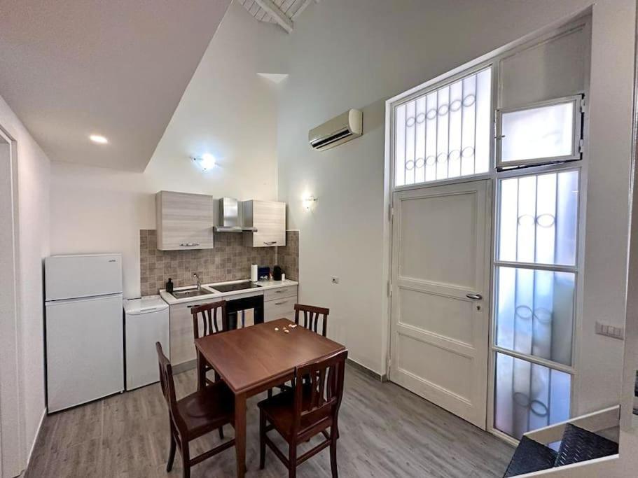 Holiday House Shantu Катания Екстериор снимка
